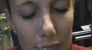 ভগ হস্তমৈথুন দেখতে দেশী হট সেক্স ভিডিও মেয়েটি নিচ থেকে আয়না রাখল।