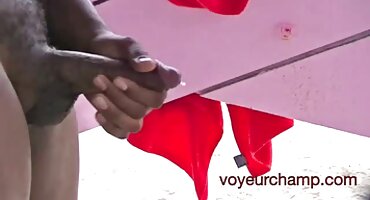 লোভনীয় বুটি ল্যাটিনা সুন্দরভাবে একটি বড় শিশ্ন সহ একটি স্টাডে তামিল হট সেক্স ভিডিও নিজেকে দেয়।