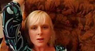 স্বর্ণকেশী মিষ্টি মেয়ে একটি ফুট ম্যাসেজ পায় হিন্দি হট সেক্স ভিডিও এবং provocatively fucked পায়