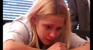 হিংস্র ভাই মিটমাট করার প্রস্তাব দেয় এবং তার বোনকে চোদার। হট গার্ল সেক্স ভিডিও