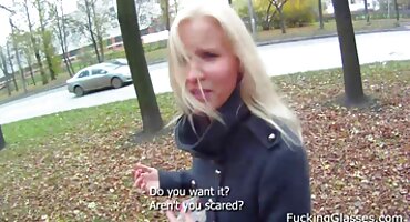 কালো বুট পরা একটি বসি কালো বাংলাদেশী হট সেক্স ভিডিও চামড়ার মেয়ে একটি লোকের সাথে একটি দুর্দান্ত যৌনসঙ্গম করেছে।