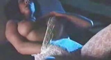 একটি লোমশ ভগ সঙ্গে একটি মহিলার একটি ভাইব্রেটর হট সেক্স ভিডিও সঙ্গে বন্ধ jerks