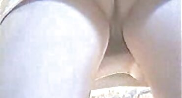 একজন দাড়িওয়ালা মানুষ এবং একজন বন্ধু রাতে বাংলাদেশী হট সেক্স ভিডিও এক সুন্দর বেশ্যাকে চুদেছিল।