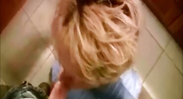 শ্যামাঙ্গিনী তার বান্ধবী এবং একটি গরুর পুরুষের সাথে হট ভিডিও সেক্স যৌনসঙ্গম করতে চায়।