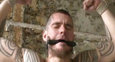 লোমশ ভগ একটি অল্প সেক্স ভিডিও হট বয়স্ক স্লাটের প্রতিবেশীর কাছ থেকে কুনিলিঙ্গাস চায়।