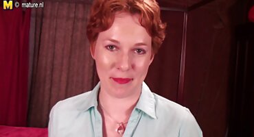 একটি বড় চোখের স্বর্ণকেশী এর গভীর blowjob তার মুখের মধ্যে হট সেক্স বিএফ ভিডিও একটি বাঁড়া সঙ্গে শেষ হয়