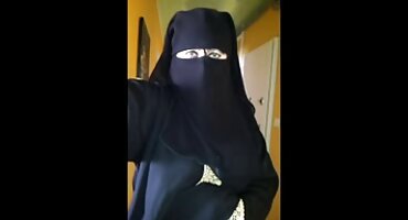 নিনা এলি একটি যুবককে সেক্সি হট বিএফ তার গুদে ক্যান্সার সহ স্টকিংসে একটি পর্নো দিয়েছে.