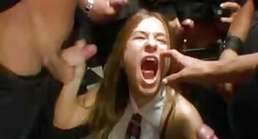 স্বর্ণকেশী ডমিন্যান্ট তার পর্ণ দাসকে সম্পূর্ণরূপে হট ভিডিও সেক্স ব্যবহার করে।