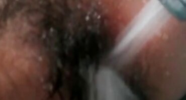 বস্টি চ্যান বাইরে হস্তমৈথুন করে এবং বেঙ্গলি হট সেক্স ভিডিও প্রচণ্ড উত্তেজনা পায়।