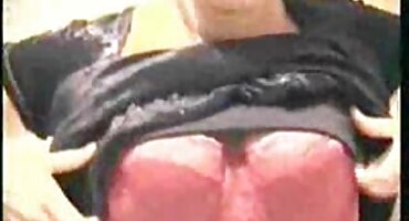 একটি tanned হট সেক্সি বিএফ অন্ধকার কেশিক সৌন্দর্য সঙ্গে গরম সেক্স