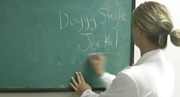 স্বর্ণকেশী উপপত্নীর হট মম সেক্স ভিডিও সক্রিয় হ্যান্ডজব পেটে বাঁড়ার সাথে শেষ হয়েছিল।