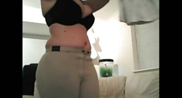 Busty তার ভগ বন্ধ jerks এইচডি হট সেক্স ভিডিও এবং মহান আপ শেষ