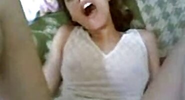 দুই তরুণ সুন্দরী এবং হট সেক্স ভিডিও ডাউনলোড একজন বৃদ্ধের সাথে অনলাইনে গ্যাংব্যাং।