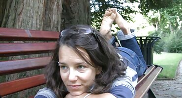 ড্রাইভিং প্রশিক্ষক ছানাটিকে বনের মধ্যে বাংলা হট sex নিয়ে এসে হুডের উপর চুদলেন।