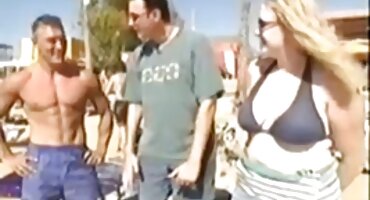 লম্বা এবং পাতলা উপপত্নী বাংলাদেশী হট সেক্স ভিডিও ক্রীতদাসের মুখের উপর বসলেন