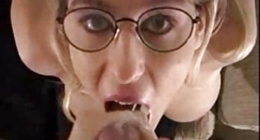 ট্যানড রাশিয়ান দুশ্চরিত্রা রান্নাঘরে তার হট হট সেক্স ভিডিও ভগ বন্ধ jerked এবং শেষ