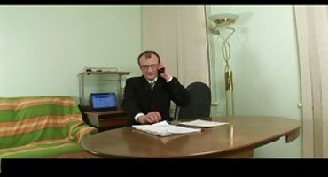 স্বর্ণকেশী রাশিয়ান হট সেক্স ভিডিও বাংলা সুন্দরী caresses আগে তেল দিয়ে তার শরীর ঘষে