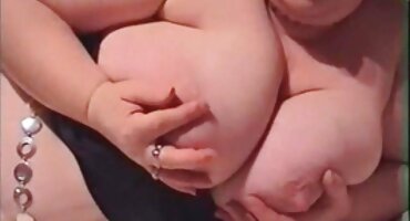 একটি লোমশ ভগ সঙ্গে একটি স্বর্ণকেশী তার হাত এবং একটি ভাইব্রেটর বেঙ্গলি হট সেক্স ভিডিও দিয়ে গর্ত বন্ধ jerks