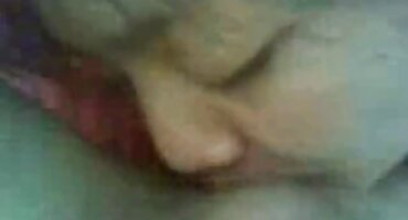 নগ্ন মেয়েটি তার বাংলা হট সেক্স ভিডিও পা ছড়িয়ে দিল এবং হস্তমৈথুন করার জন্য সেখানে তার আঙ্গুল রাখল।