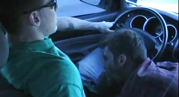 Busty পর্ণ ট্রাকার হট মম সেক্স ভিডিও একটি টুপি বন্ধ jerks