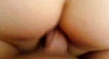 একটি সুপার স্ট্রেচ বাংলাদেশী হট সেক্স ভিডিও সহ একটি মেয়ে লোকটিকে যৌনতার বিস্ময় দেখিয়েছে।