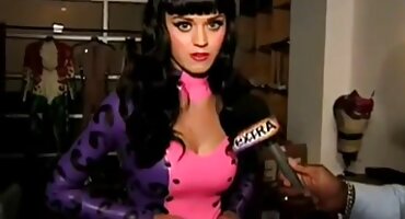 চুম্বন চায়না হট সেক্স ভিডিও এবং মৃদু caresses সঙ্গে সুন্দর যৌনসঙ্গম চর্মসার শ্যামাঙ্গিণী